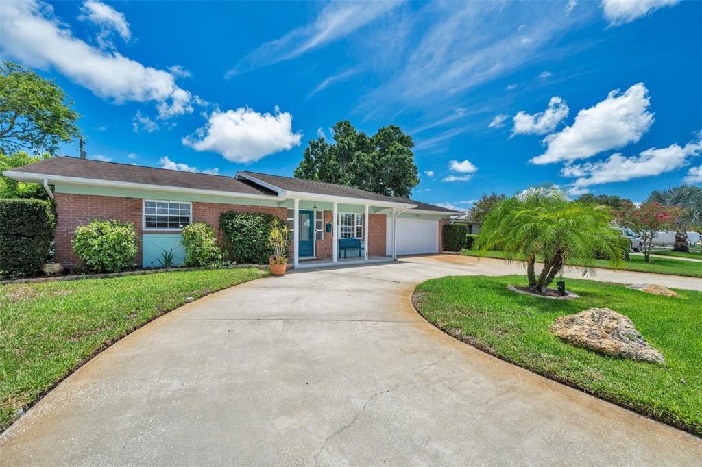 For Sale: $589,000 (3 beds, 2 baths, 1868 Square Feet)