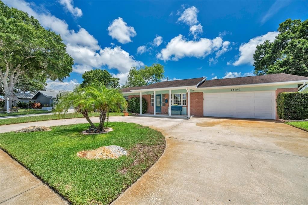 For Sale: $589,000 (3 beds, 2 baths, 1868 Square Feet)