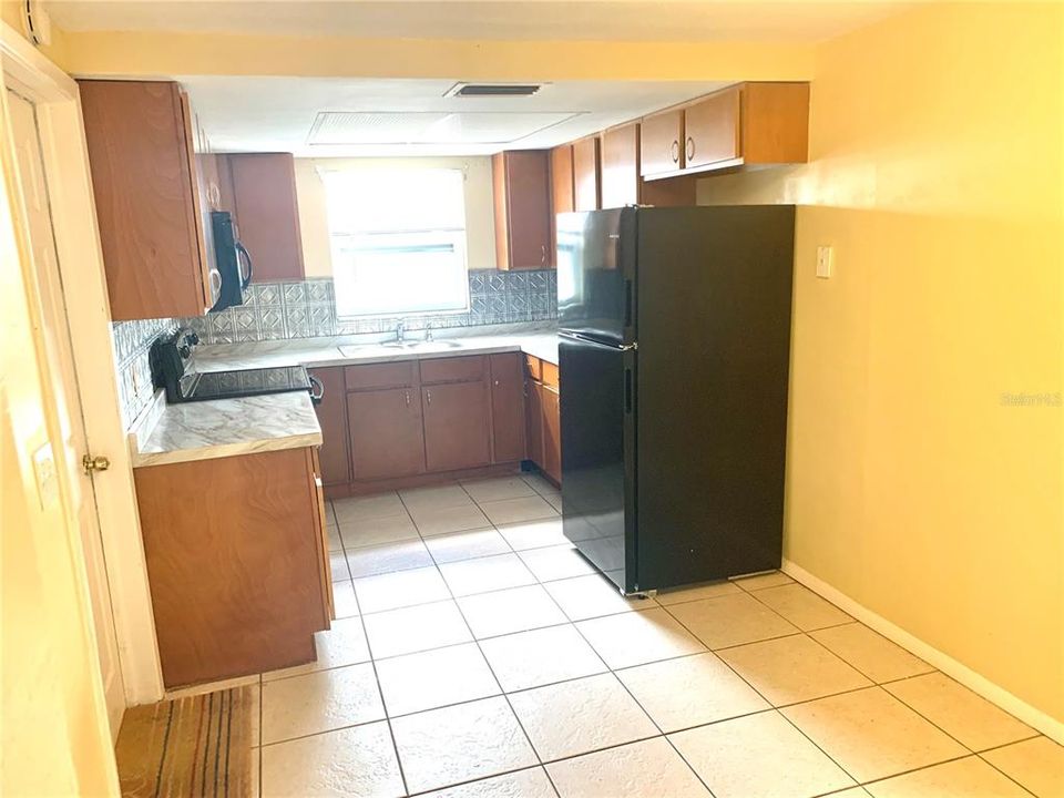 For Rent: $1,895 (3 beds, 2 baths, 1383 Square Feet)