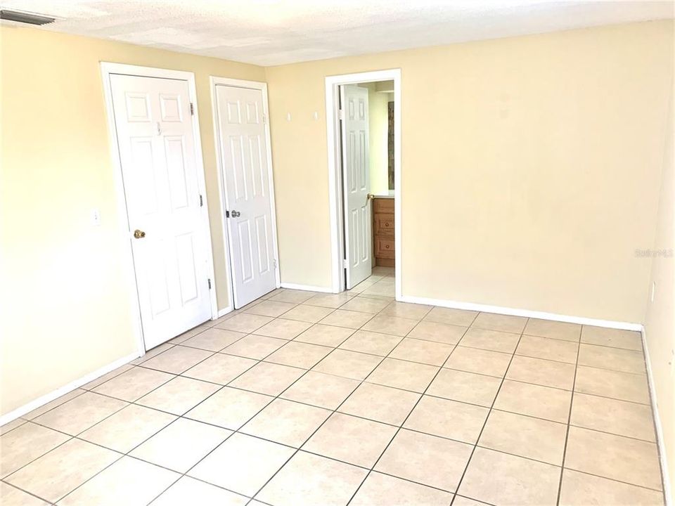 For Rent: $1,895 (3 beds, 2 baths, 1383 Square Feet)