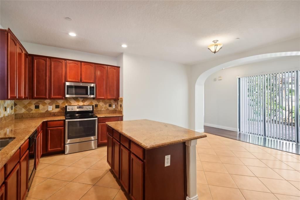 For Sale: $524,900 (4 beds, 2 baths, 2746 Square Feet)