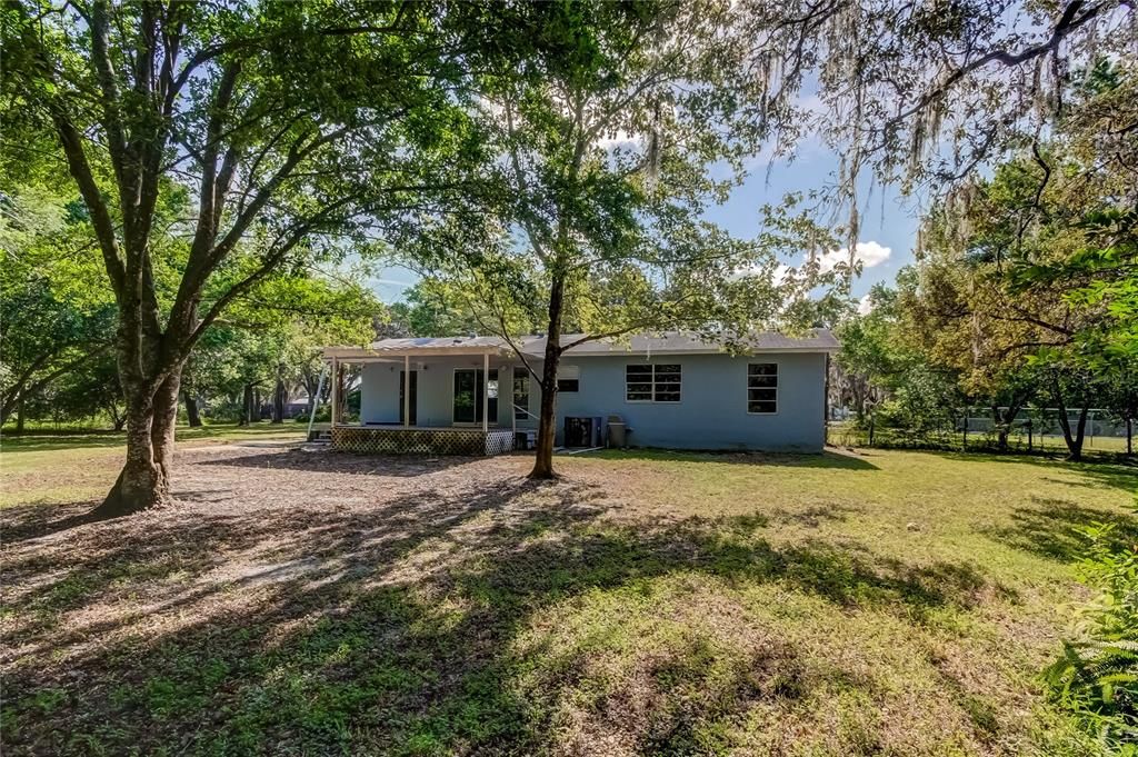 For Sale: $300,000 (3 beds, 2 baths, 1568 Square Feet)