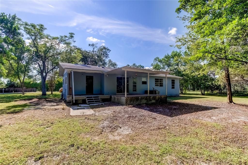 For Sale: $300,000 (3 beds, 2 baths, 1568 Square Feet)