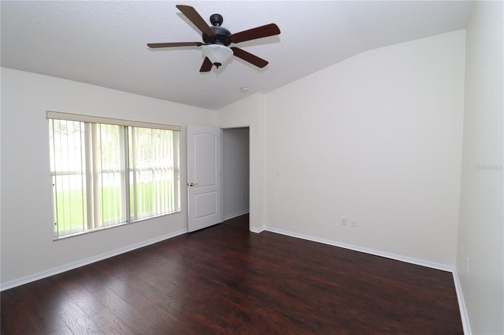 For Sale: $319,900 (2 beds, 2 baths, 1358 Square Feet)