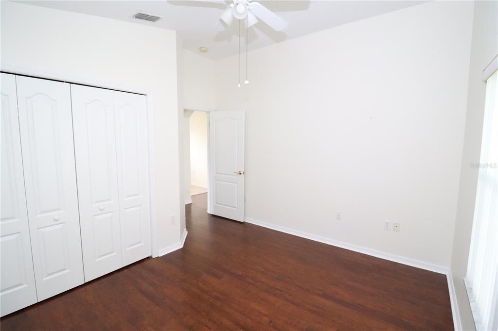 For Sale: $319,900 (2 beds, 2 baths, 1358 Square Feet)