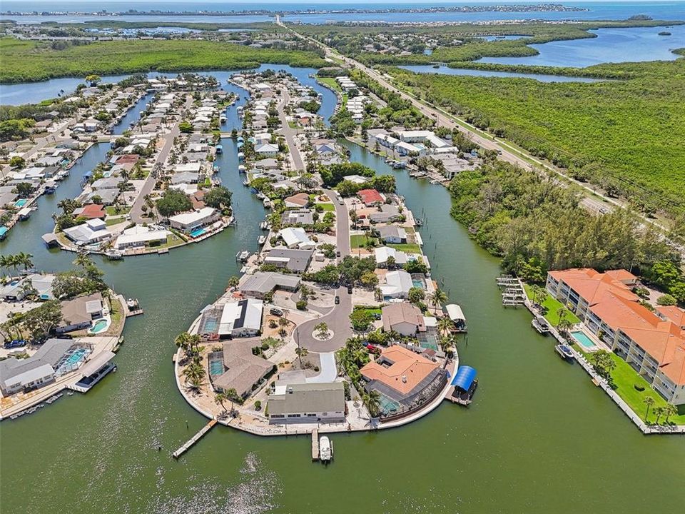 For Sale: $1,370,250 (4 beds, 2 baths, 1890 Square Feet)