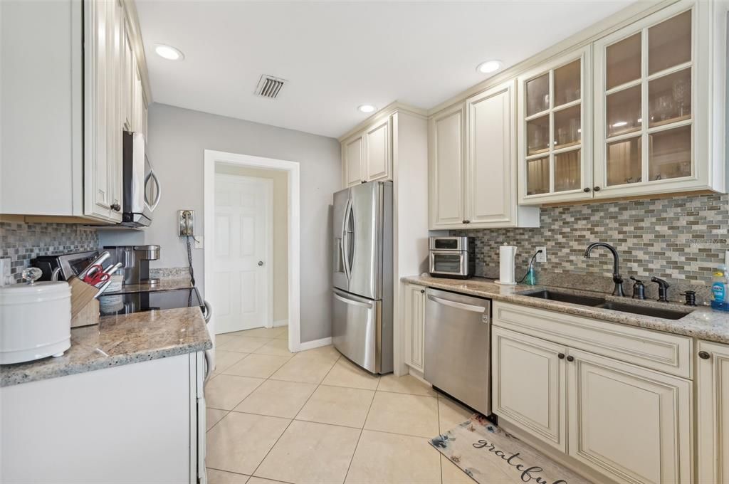 For Sale: $1,370,250 (4 beds, 2 baths, 1890 Square Feet)
