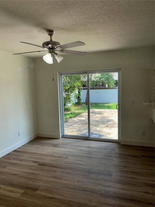 For Rent: $3,000 (2 beds, 1 baths, 1289 Square Feet)