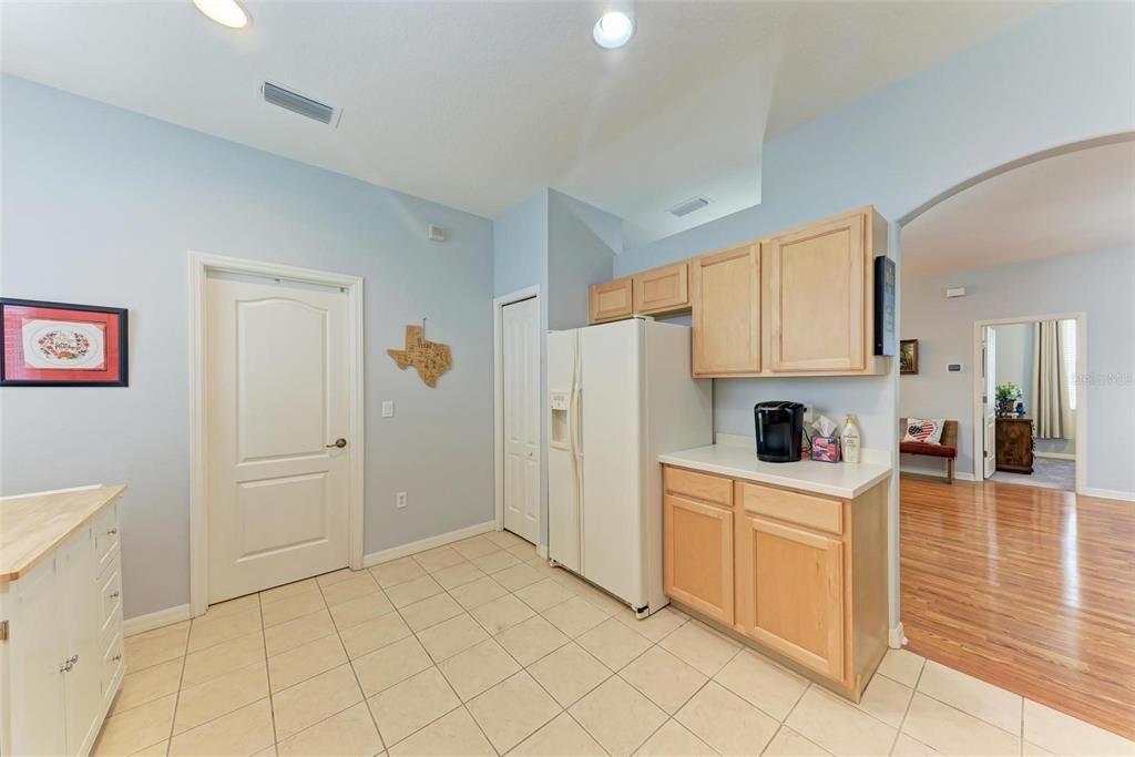 For Sale: $365,000 (2 beds, 2 baths, 1664 Square Feet)