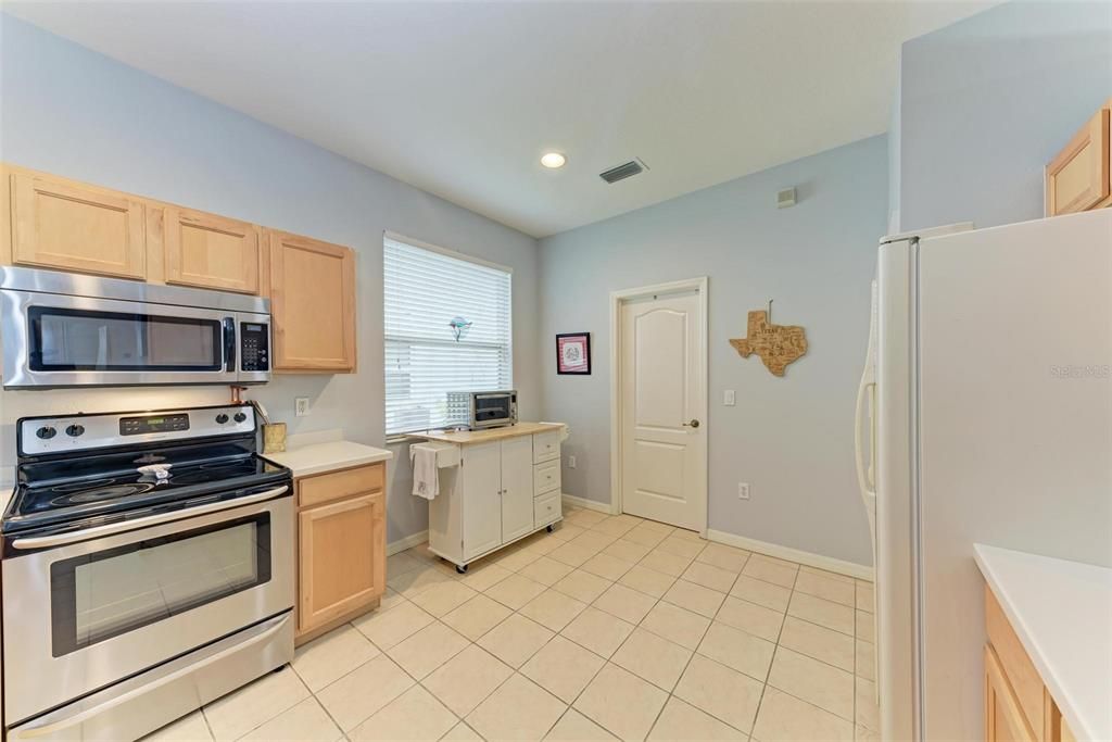 For Sale: $365,000 (2 beds, 2 baths, 1664 Square Feet)