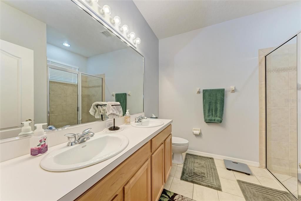 For Sale: $365,000 (2 beds, 2 baths, 1664 Square Feet)