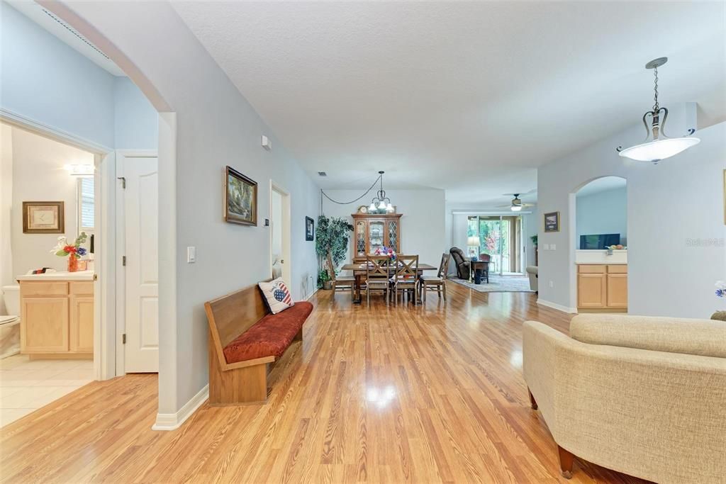 For Sale: $365,000 (2 beds, 2 baths, 1664 Square Feet)