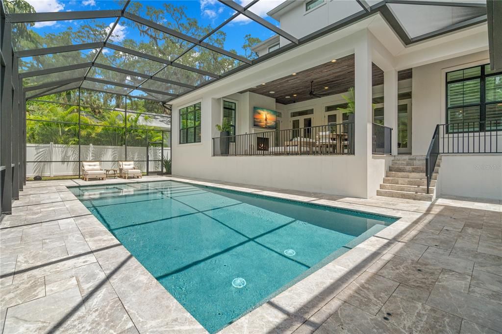 Active With Contract: $3,999,999 (6 beds, 5 baths, 5601 Square Feet)