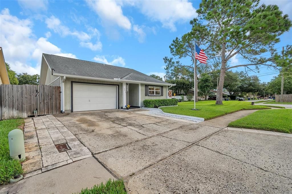 For Sale: $405,000 (3 beds, 2 baths, 1348 Square Feet)