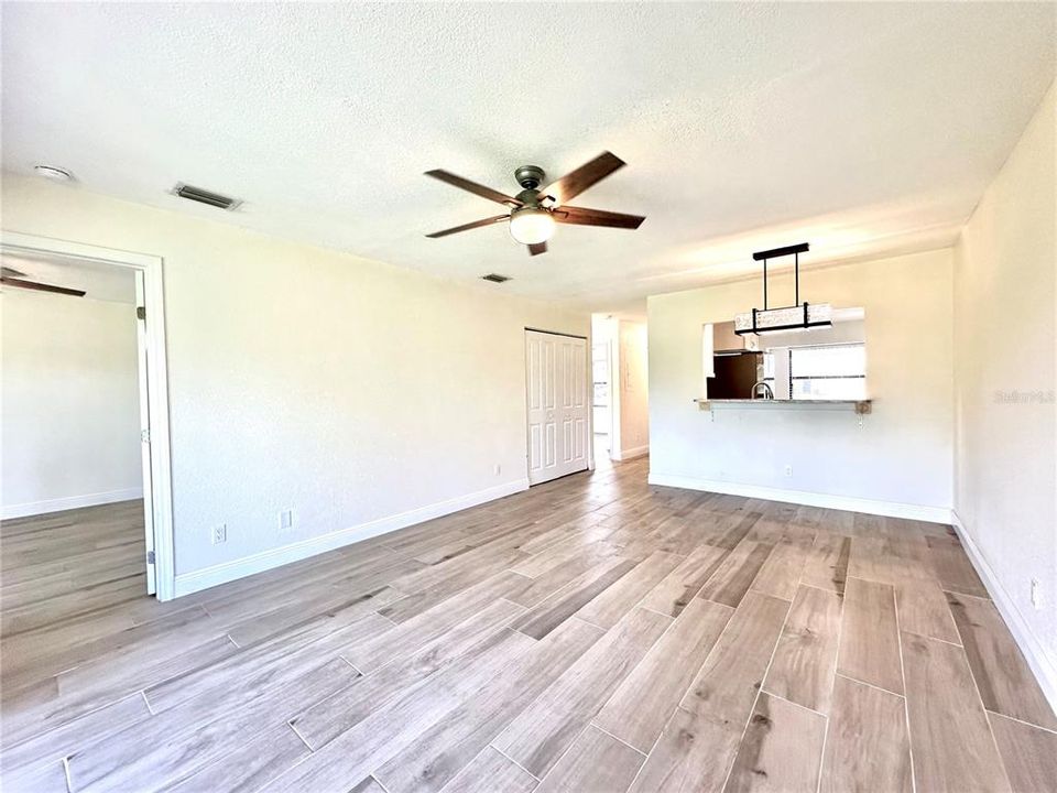 For Rent: $1,600 (2 beds, 2 baths, 1051 Square Feet)