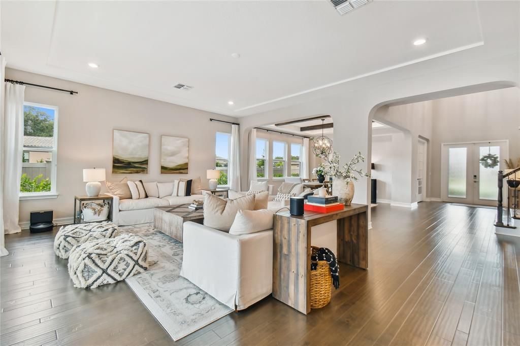 Active With Contract: $1,498,000 (5 beds, 5 baths, 4588 Square Feet)