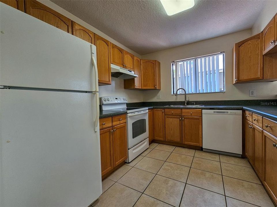 For Sale: $165,000 (3 beds, 2 baths, 1482 Square Feet)