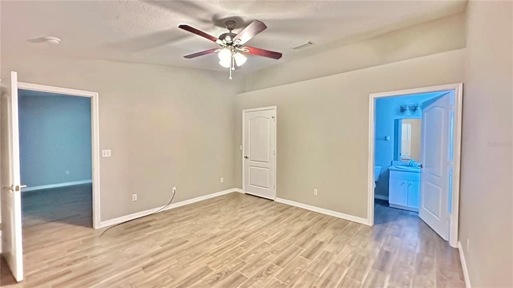 For Rent: $2,700 (3 beds, 2 baths, 1373 Square Feet)