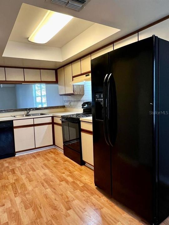 For Rent: $2,798 (3 beds, 2 baths, 2127 Square Feet)