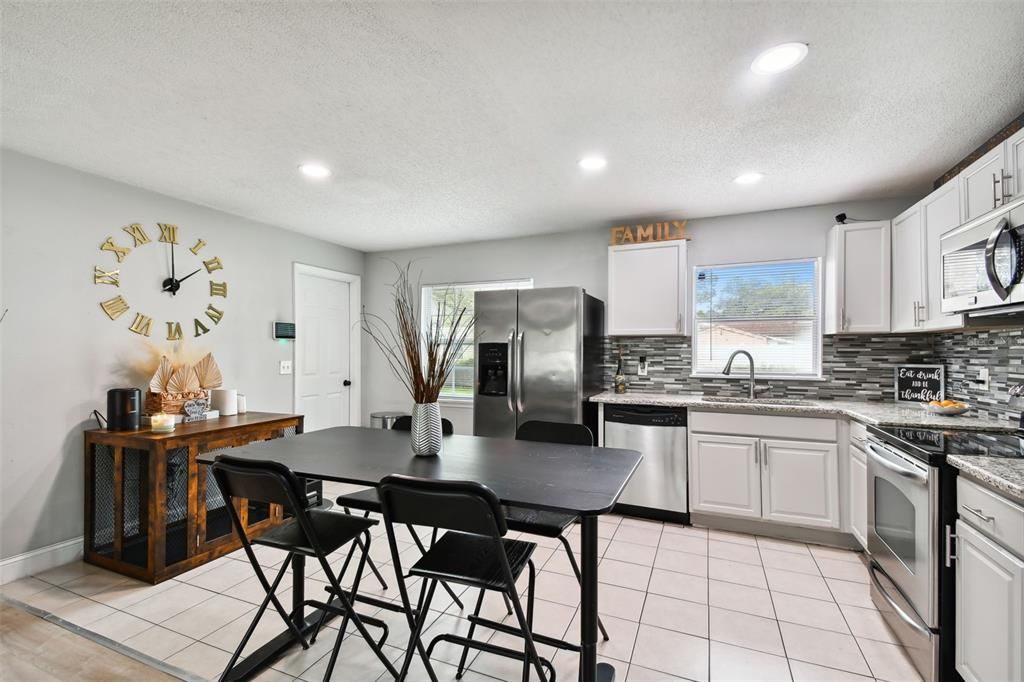 For Sale: $279,990 (3 beds, 1 baths, 960 Square Feet)