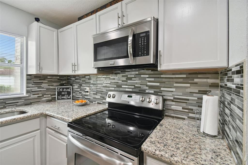 For Sale: $279,990 (3 beds, 1 baths, 960 Square Feet)