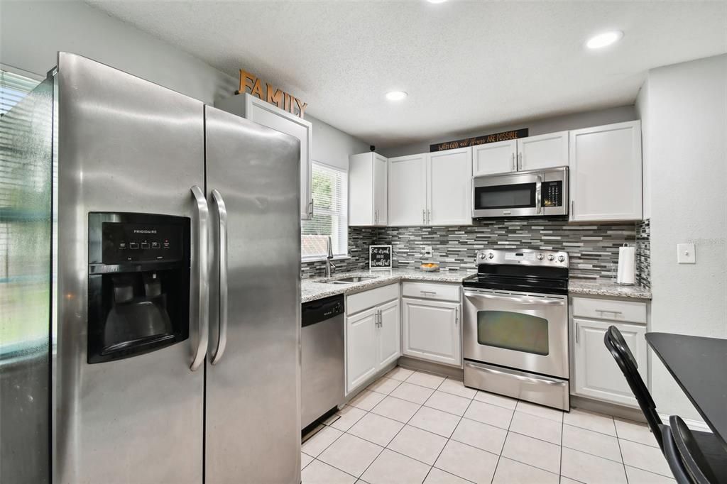 For Sale: $279,990 (3 beds, 1 baths, 960 Square Feet)