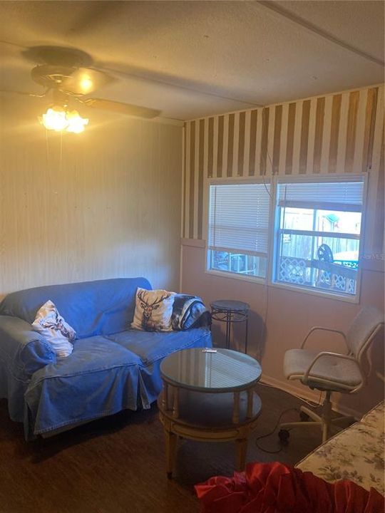 Active With Contract: $69,900 (2 beds, 2 baths, 720 Square Feet)