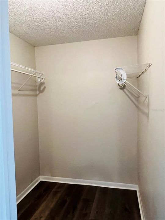 For Rent: $1,800 (2 beds, 2 baths, 1002 Square Feet)