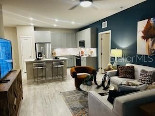 For Rent: $2,245 (2 beds, 2 baths, 1135 Square Feet)