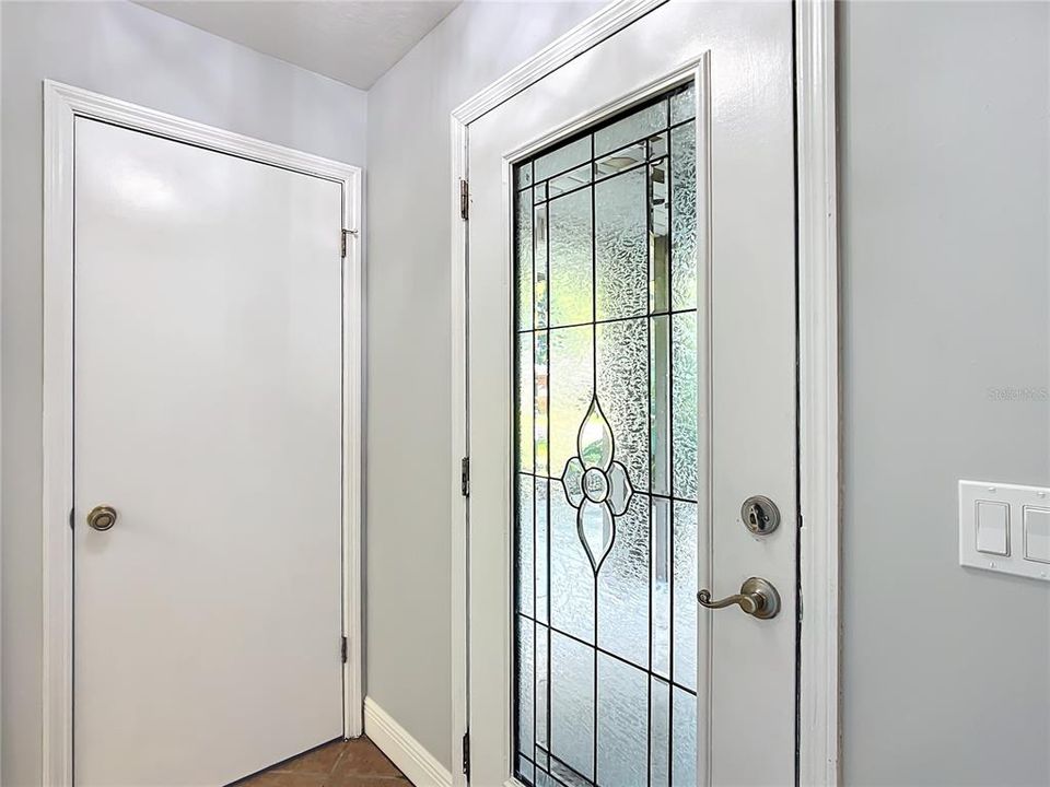 For Sale: $529,900 (3 beds, 2 baths, 1643 Square Feet)