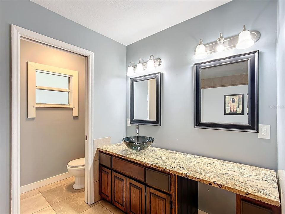 For Sale: $529,900 (3 beds, 2 baths, 1643 Square Feet)