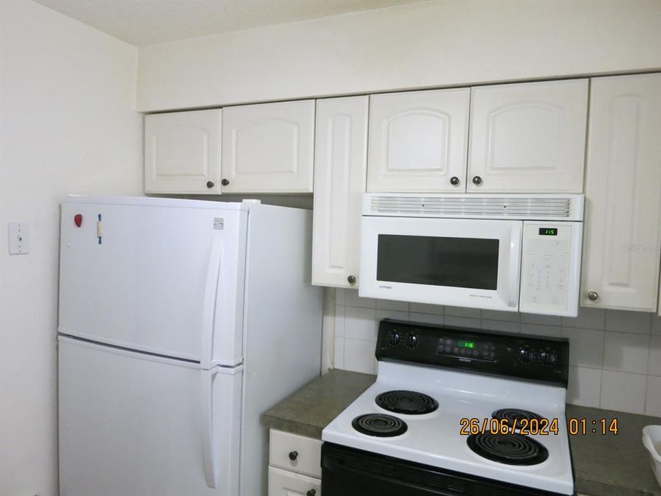 For Sale: $190,000 (2 beds, 2 baths, 1385 Square Feet)