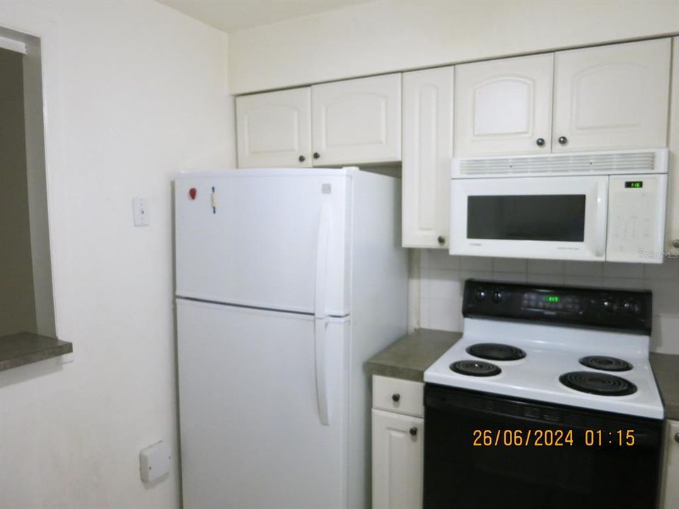 For Sale: $190,000 (2 beds, 2 baths, 1385 Square Feet)