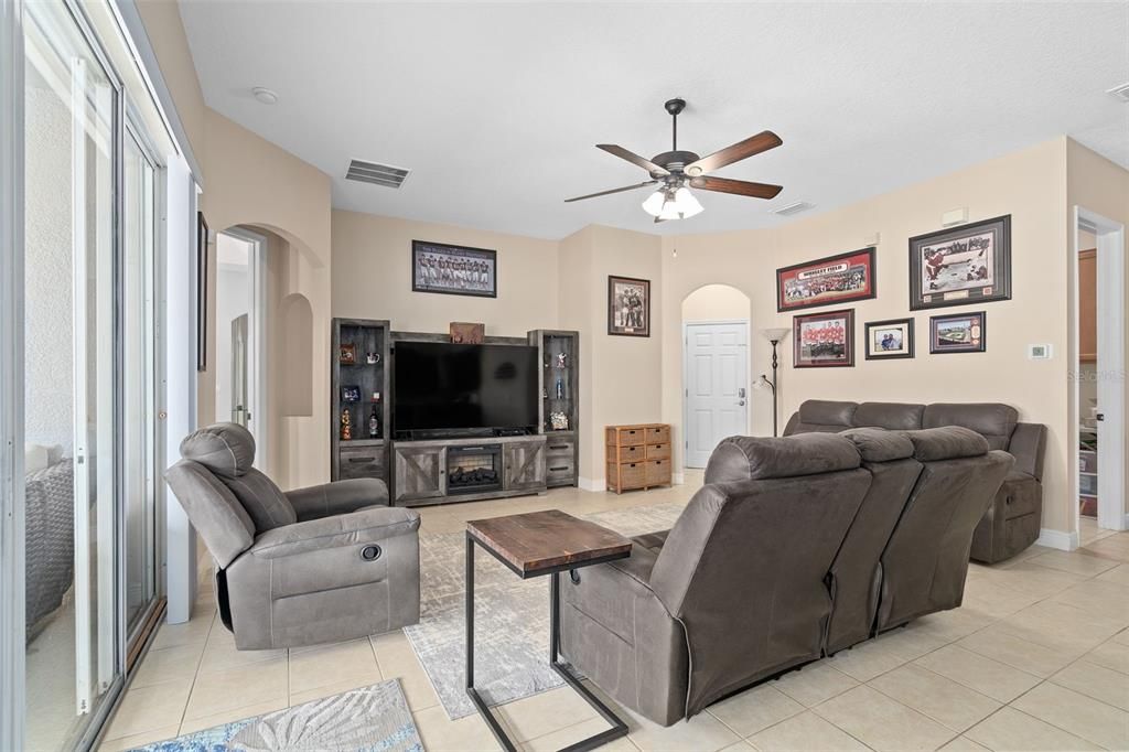 Active With Contract: $635,000 (4 beds, 3 baths, 2779 Square Feet)