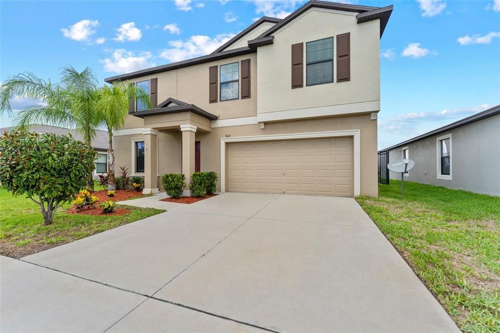 For Sale: $459,900 (4 beds, 2 baths, 2634 Square Feet)