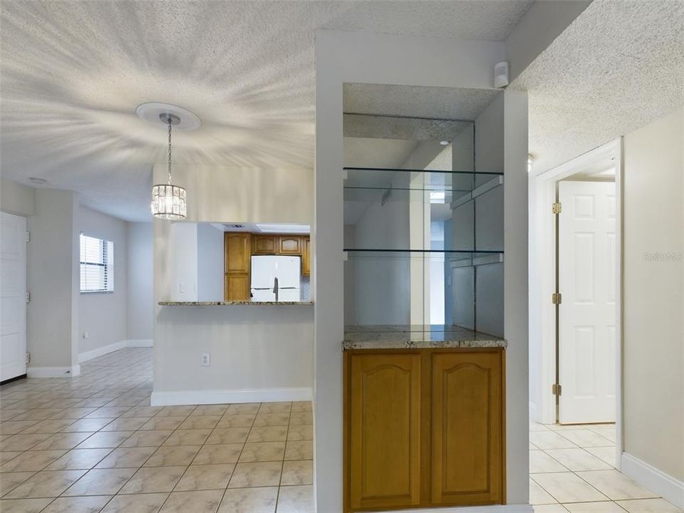 For Sale: $198,000 (2 beds, 2 baths, 1070 Square Feet)