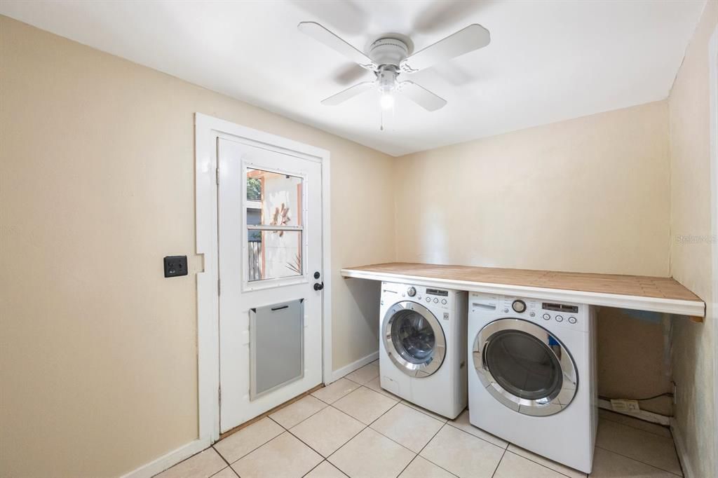 For Sale: $339,000 (3 beds, 2 baths, 1268 Square Feet)