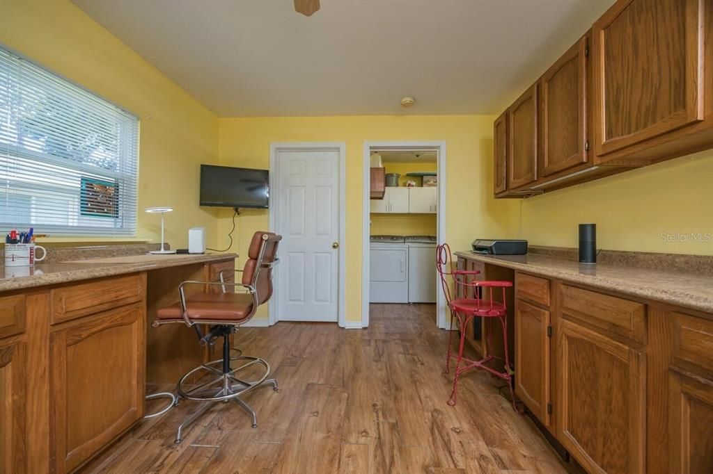 For Sale: $314,500 (2 beds, 2 baths, 1128 Square Feet)