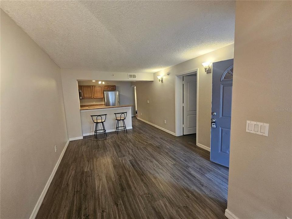 For Rent: $1,750 (2 beds, 2 baths, 885 Square Feet)