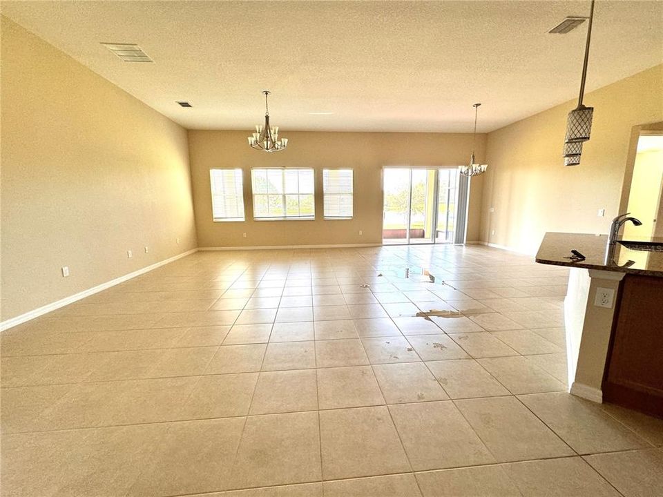 For Rent: $2,900 (4 beds, 3 baths, 2840 Square Feet)