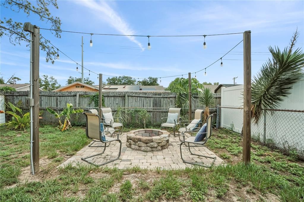 For Sale: $339,900 (3 beds, 1 baths, 1204 Square Feet)