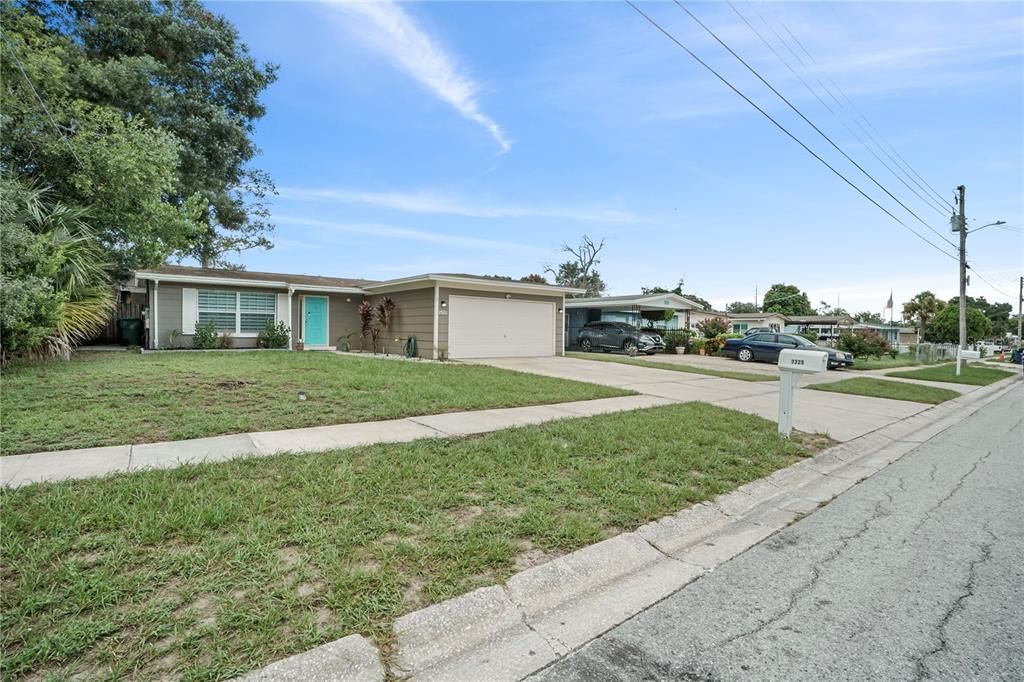 For Sale: $339,900 (3 beds, 1 baths, 1204 Square Feet)