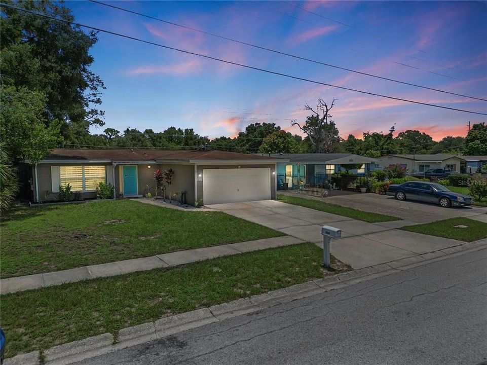 For Sale: $339,900 (3 beds, 1 baths, 1204 Square Feet)