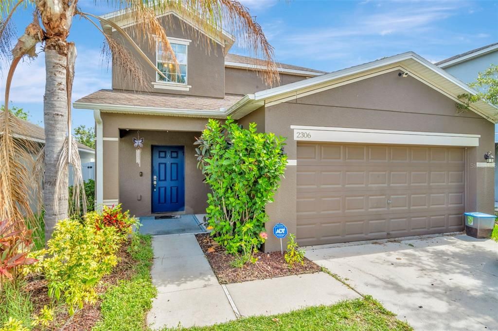 Active With Contract: $325,000 (5 beds, 3 baths, 2190 Square Feet)