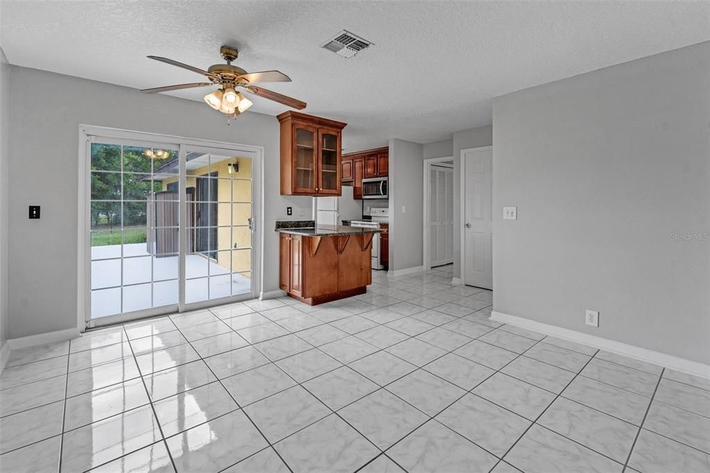 For Sale: $339,900 (4 beds, 2 baths, 1648 Square Feet)