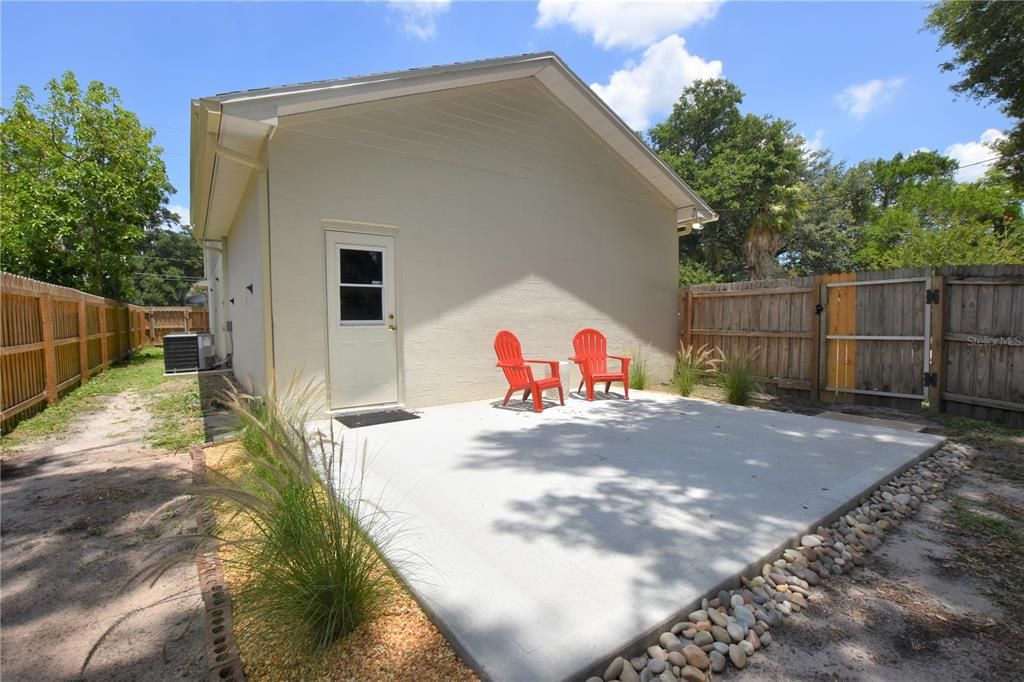 For Rent: $2,150 (3 beds, 2 baths, 1428 Square Feet)