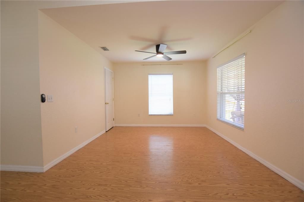 For Rent: $2,150 (3 beds, 2 baths, 1428 Square Feet)