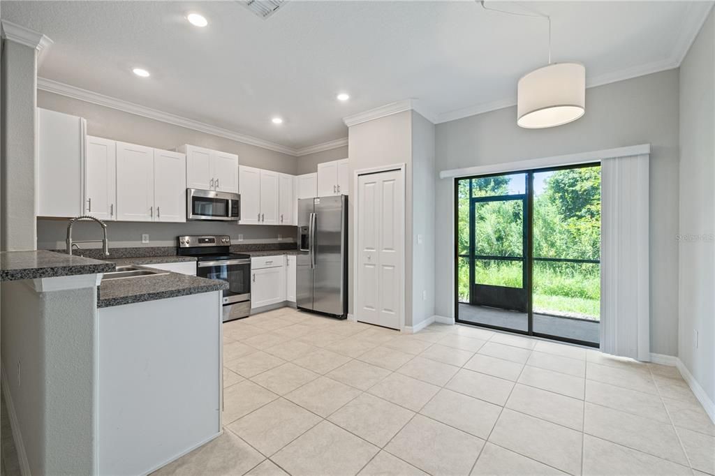 For Sale: $349,500 (3 beds, 2 baths, 1634 Square Feet)