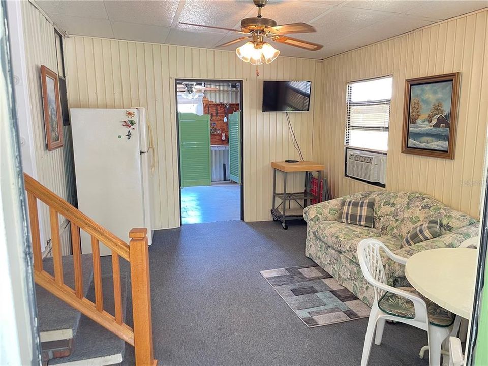 For Sale: $199,000 (2 beds, 2 baths, 1064 Square Feet)