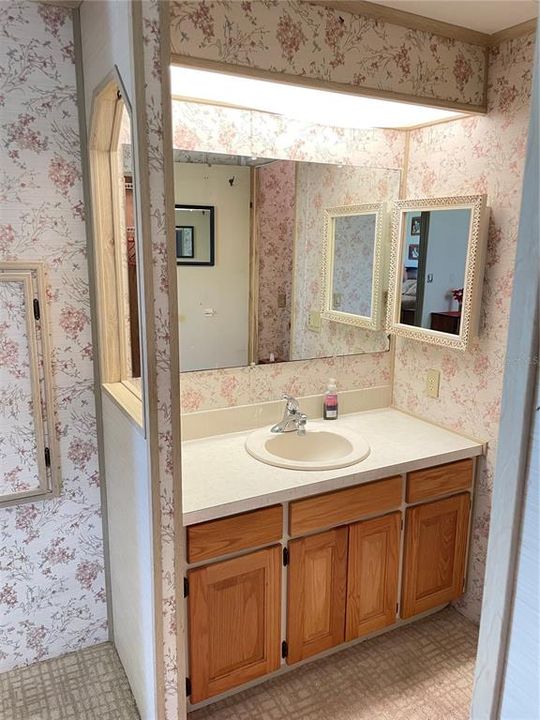 待售: $199,000 (2 贝兹, 2 浴室, 1064 平方英尺)
